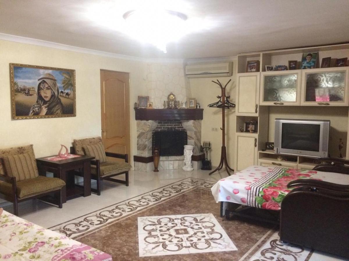 Гостевой Дом У Левы Hotel Gagra Kültér fotó