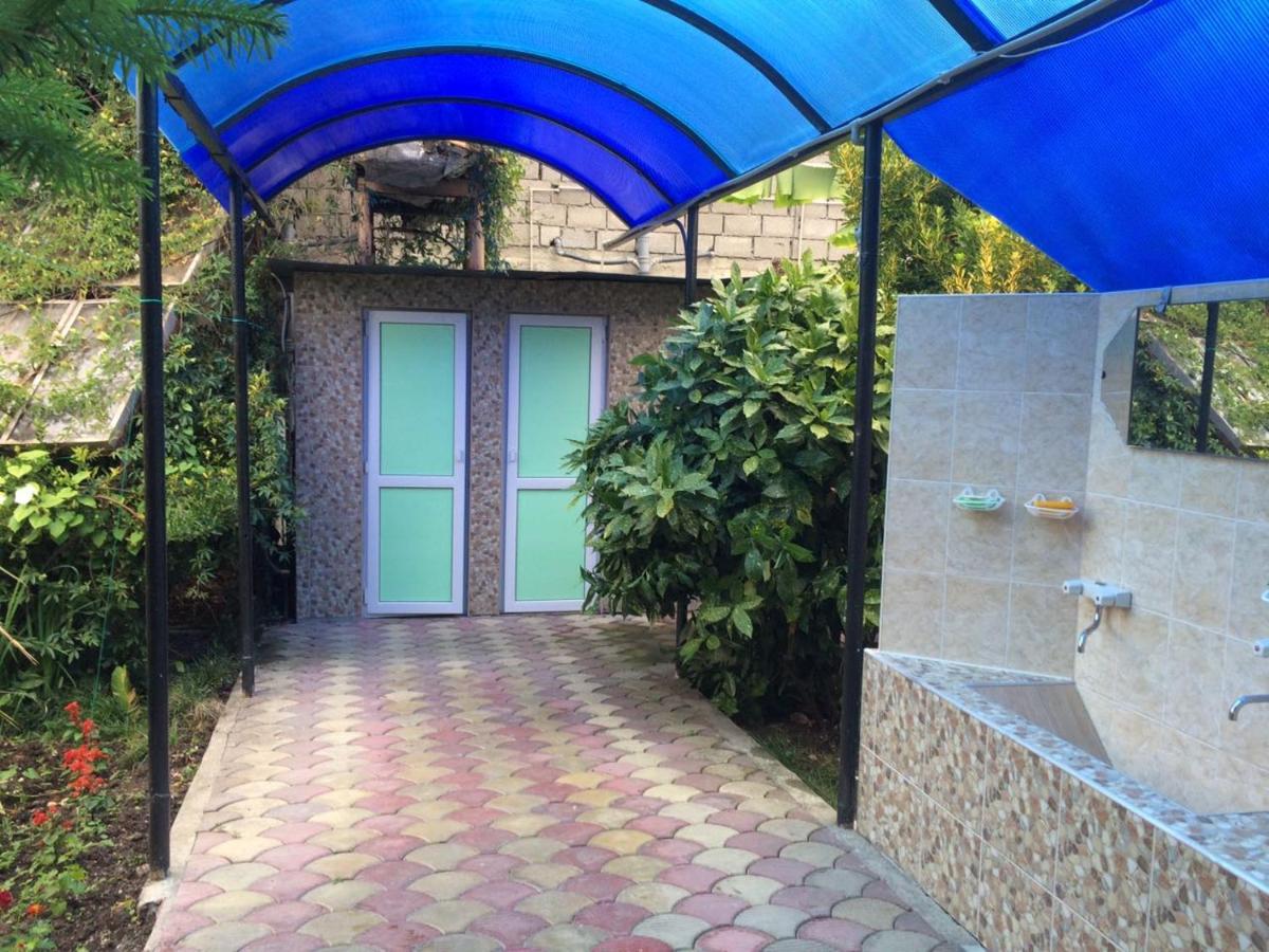 Гостевой Дом У Левы Hotel Gagra Kültér fotó