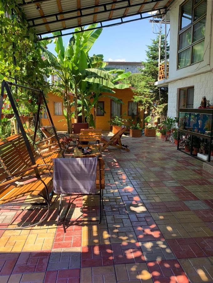 Гостевой Дом У Левы Hotel Gagra Kültér fotó