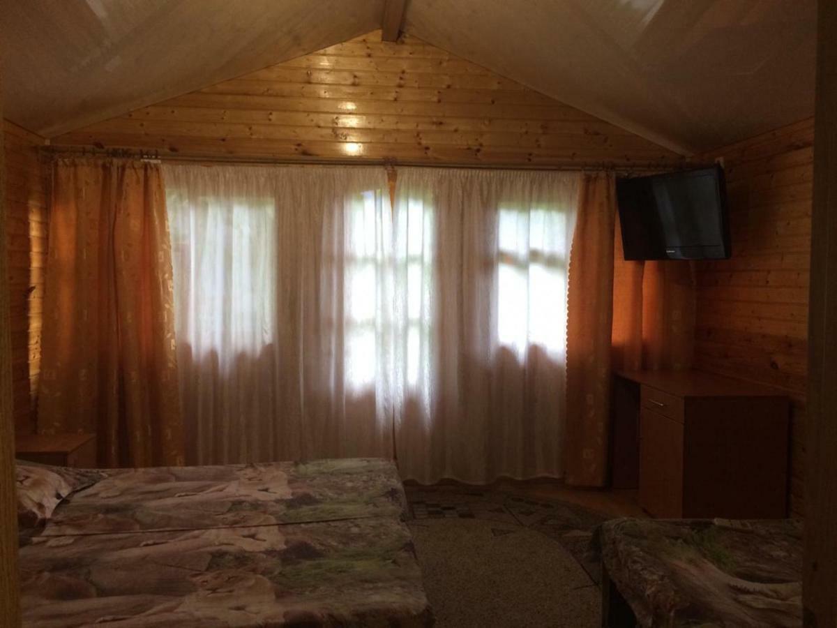 Гостевой Дом У Левы Hotel Gagra Kültér fotó