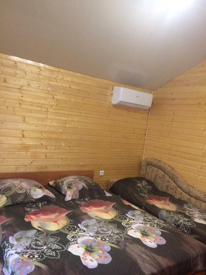 Гостевой Дом У Левы Hotel Gagra Kültér fotó