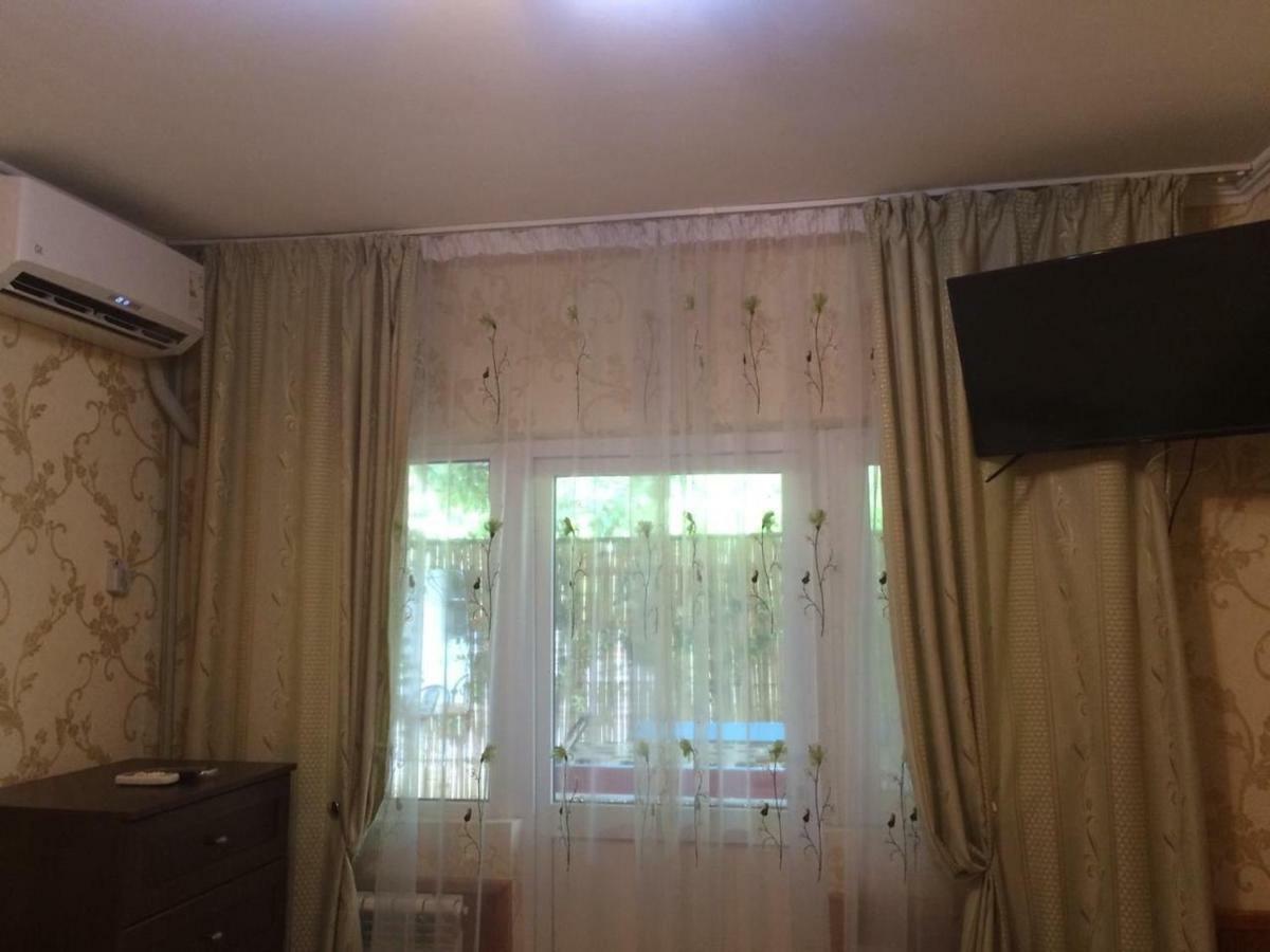 Гостевой Дом У Левы Hotel Gagra Kültér fotó